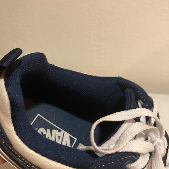Unisex vans Retro Navy Blue with white tennis shoes - Picture 4 of 8